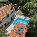 Stone Galant With Pool - Happy Brgudac