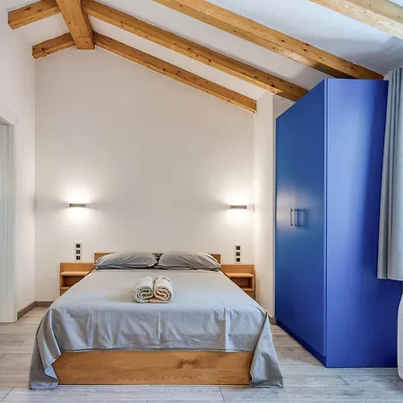 Stone Galant With Pool - Happy Apartman *