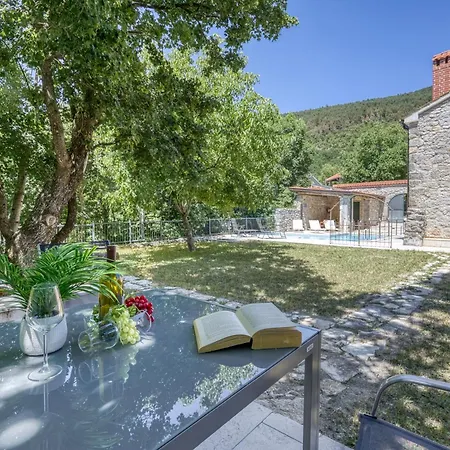 شقة Stone Galant With Pool - Happy Brgudac