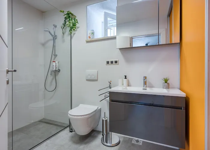 Stone Galant With Pool - Happy Apartment *