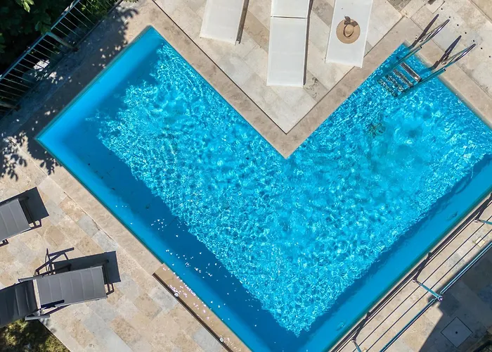 Apartment Stone Galant With Pool - Happy *