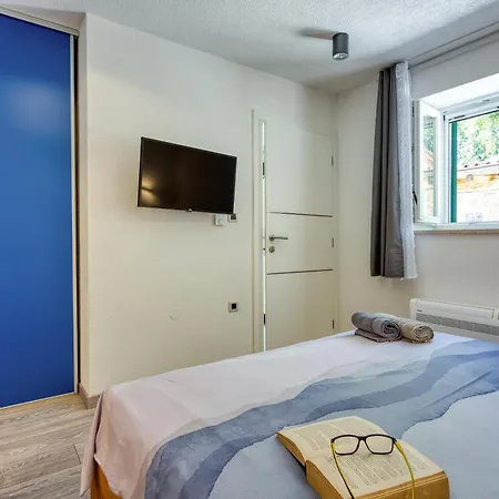 דירה Stone Galant With Pool - Happy Brgudac