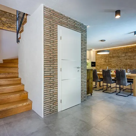 Stone Galant With Pool - Happy * Brgudac