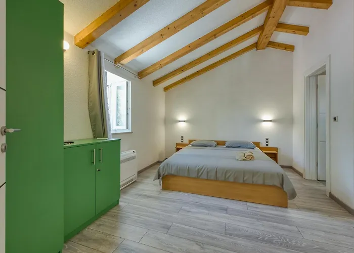 Appartamento Stone Galant With Pool - Happy