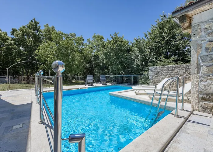 Appartamento Stone Galant With Pool - Happy