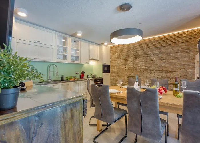 Stone Galant With Pool - Happy Appartamento Brgudac