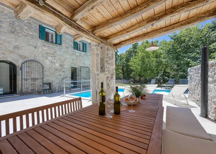 Stone Galant With Pool - Happy Brgudac