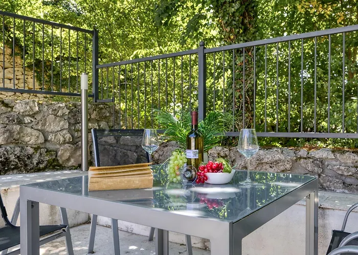 Appartamento Stone Galant With Pool - Happy