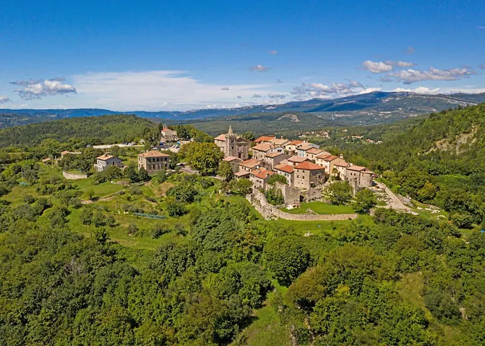 Stone Galant With Pool - Happy Brgudac